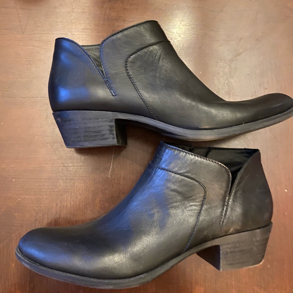 Women’s Black leather Lucky Bootie, size 10.